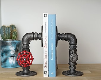 Library bookends, shelf. Industrial style interior decoration, Home and decorations, Video game storage, blu-ray, Mangas