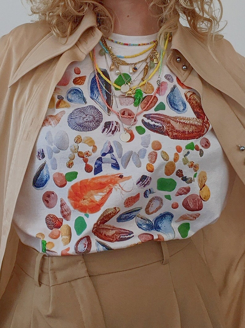 TSHIRT 100% COTTON unisex, prawn cocktail, seashell tshirt in white image 2