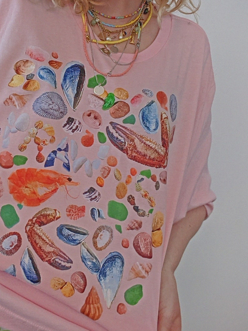 TSHIRT 100% COTTON unisex, prawn cocktail, seashell tshirt in pink image 5