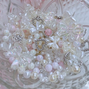 White Bow Bead Soup - Coquette Plastic Glass Bead Soup - DIY bead jewelry making - Fairycore Bead Soup - Y2K Bead soup - bead mix