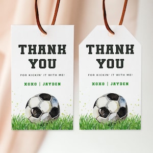 Étiquettes de faveur de fête d'anniversaire de football, étiquettes pour cadeaux de fête à thème sport, anniversaire de garçon, 2 x 3,5, téléchargement immédiat, modèle modifiable/imprimable, # H047