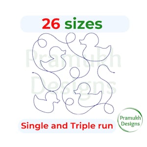 Op de afbeelding: Een digitaal borduurontwerp van vier rubberen eendjes in een swirl-patroon. Het ontwerp is verkrijgbaar in 26 maten en kan worden gestikt met een enkele of drievoudige run. De tekst "Single and Triple run" staat onder het ontwerp. De tekst "26 sizes" staat boven het ontwerp.