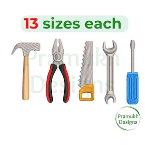 Pode incluir: Conjunto de cinco desenhos de bordado que representam ferramentas: um martelo, um alicate, uma serra, uma chave inglesa e uma chave de fenda. Cada desenho está disponível em 13 tamanhos.