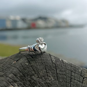Claddagh Ring - Ladies Claddagh Ring in Silver direct from Galway, Ireland