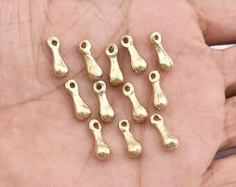 40 dijes de latón crudo de 13 mm para pulseras y collares, dijes bohemios, colgantes étnicos tribales, dijes para macramé, accesorios de macramé