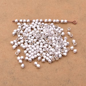 2.5mm - 340 Stück versilberte Diamantschliff Spacer Perlen, facettierte Perlen, Metallperlen für Schmuckherstellung, Diamantschliffperlen für Armband-Halskette