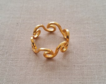 Gold Spiral Ring, 14k Swirl Ring, Single Coil Ring, Handmade Ring, Ring For Women, Minimalist Ring, Gift Item, Hypnotic Ring, Dainty Ring