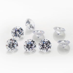 Zirkonia, weiße Farbe, kristallklarer CZ im Rundschliff, brillanter Maschinenschnitt, lose Diamantsteine, facettierter Diamantschnitt, 3A-Qualität