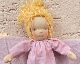 Puppe nach Waldorfart, Stoffpuppe, Puppenmädchen, Geschenk für Mädchen und Jungen, Puppe mit Kleidung, Waldorf, Puppe