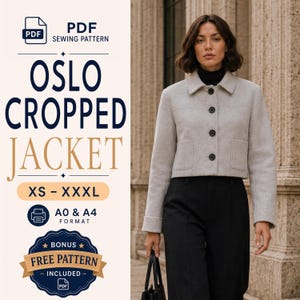 Könnte beinhalten: Ein PDF-Schnittmuster für eine kurze Oslo-Jacke in den Größen XS bis XXXL, erhältlich in A0- und A4-Formaten. Das Bild zeigt eine hellgraue, kurz geschnittene Jacke mit Kragen, langen Ärmeln und dunklen Knöpfen über einem schwarzen Oberteil und Hose.