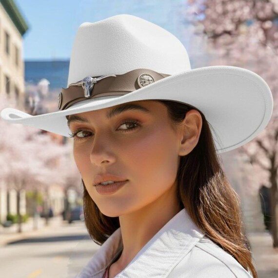 Texas Cowboy Hat: Wide Brim Fedora With Bull Emblem - Etsy  display picture 3