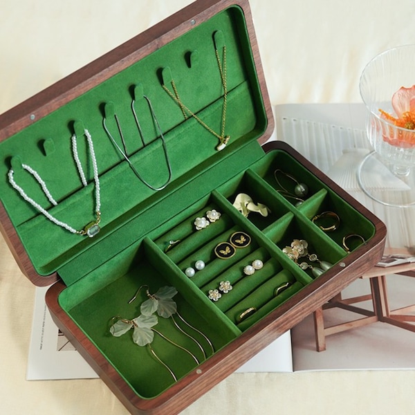 Caja de joyería gris verde de madera de nogal macizo, organizador de joyas de madera personalizado para almacenamiento de anillos de collar de pulsera de pendientes, regalo para ella