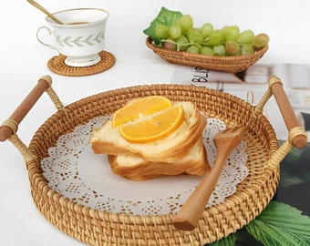 Handgewebtes Rattan Tablett, Frühstückstablett mit Holzgriff, Strickkorb Breat Food Obstteller, Kuchenplatte, Serviertablett, handgefertigtes Rattan