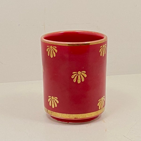 Gefle, Sweden | Red Rubin | Porcelain cigarette holder | Scandinavian vintage design