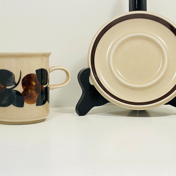 Arabia Finland | Ruija series | Tall coffee cup set | Ulla Procopè & Raija Uosikkinen | Scandinavian vintage design