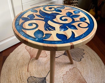 Round Coffee Table With Blue Bird And Leaves- Blue and White Gradient Epoxy Bird Pattern, Wooden Resin Round End Table, Handmade Side Table