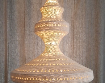 XL light sculpture fishnet lamp crochet pattern (US terms)