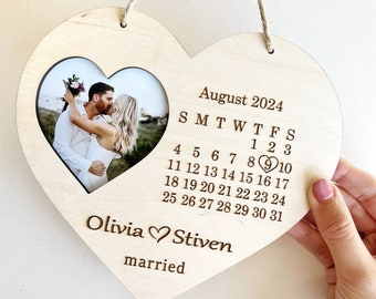 Engagement Gifts | Married Ornament | Calendar Anniversary Gift | Bridal Shower Gift | Wedding Gift For Couple | Wedding Photo Frame