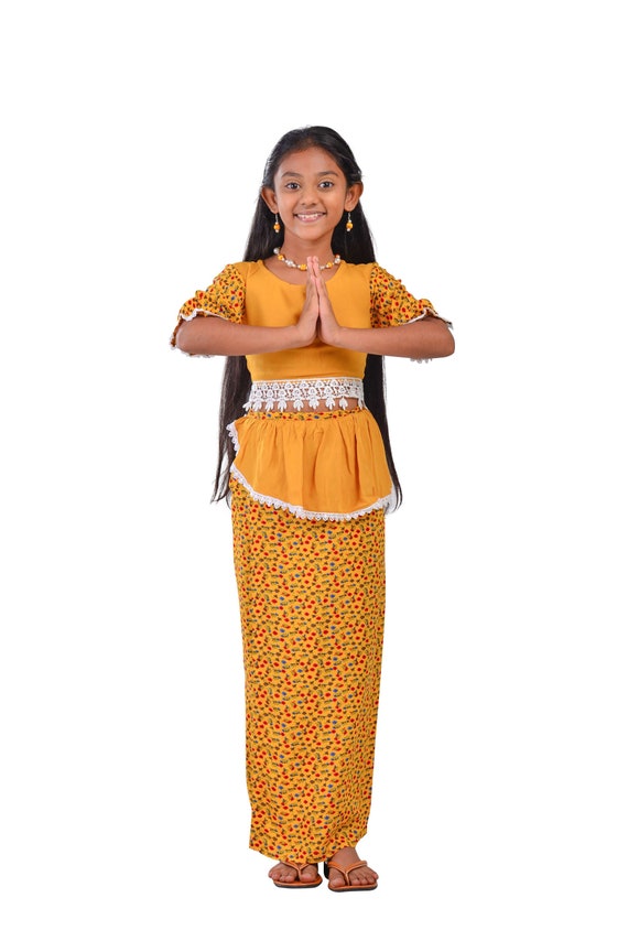 Discover 128+ sri lankan traditional dress super hot seven.edu.vn