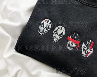 Teufelsnacht Mädchen Cowgirl Masken Bestickter Sweatshirt Hoodie | Devil's Night Serie von Penelope Douglas Four Horsemen Bookish Merch