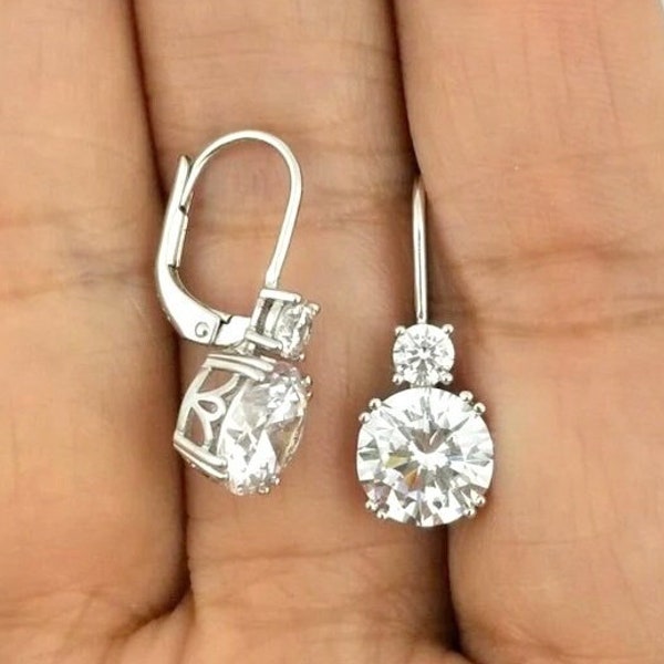 Pendientes de moissanita de talla redonda con solitario de dos piedras de 2,80 TCW, pendientes colgantes para regalo de cumpleaños, pendientes únicos con cierre de palanca en oro de 14 k