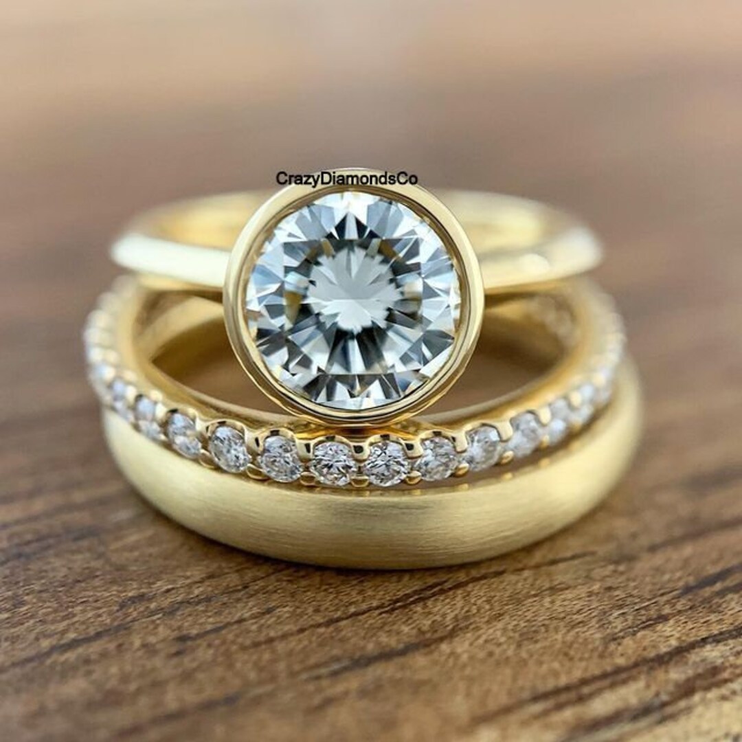 Custom Made Trio Bridal Ring Set, 2 Ct Round Cut Colorless Moissanite