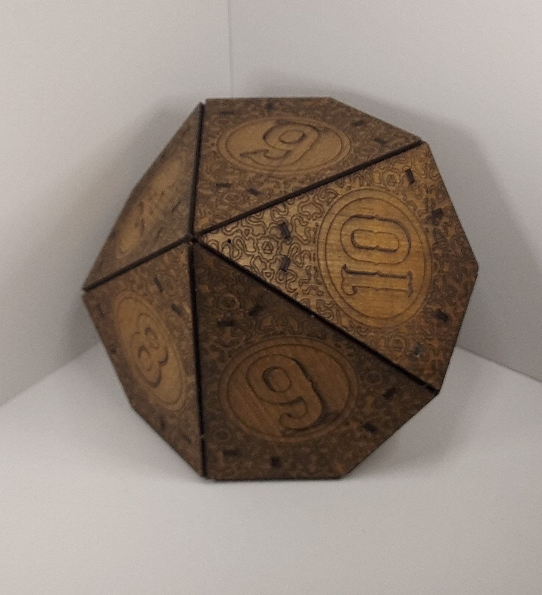 Giant Wooden D10 Dice: Decorative Nerd Decor