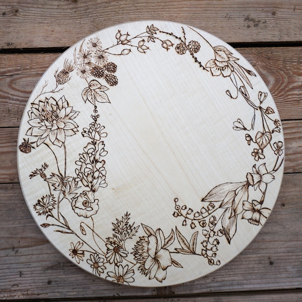 Cheeseboard: Brandmalerei "Blumen im Jahreskreis" auf Servierbrett Ahorn-Holz 30cm