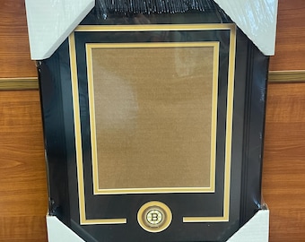 Boston Bruins Vertical Medallion Picture Frame