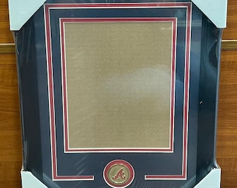Atlanta Braves Vertical Medallion Picture Frame