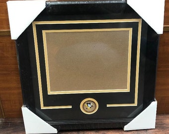 Pittsburgh Penguins Horizontal Medallion Picture Frame