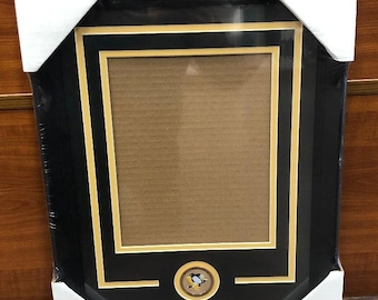 Pittsburgh Penguins Vertical Medallion Picture Frame