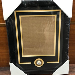 Pittsburgh Steelers Vertical Medallion Picture Frame image 1