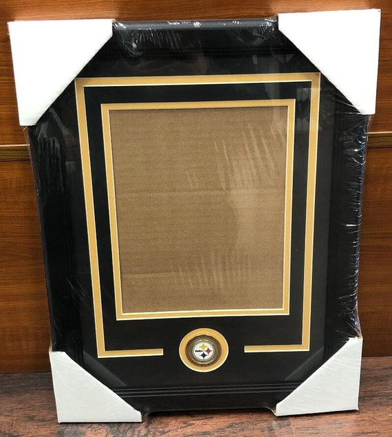 Pittsburgh Steelers Vertical Medallion Picture Frame