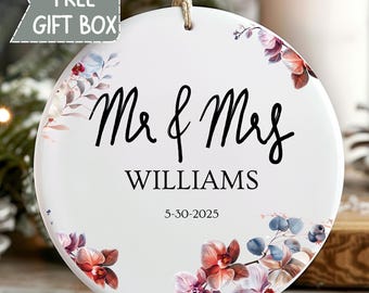 Mr. and Mrs. Floral Personalized Gift, Newlywed Couple Gift, Newly Married Keepsake, Custom Ornament Gift Daughter Friend, Wedding Favors
