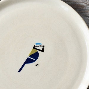 Modern plate with bird