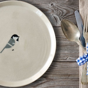 Table decoration, original ceramic tableware with illustration of birds, vintage ceramic plate, ceramic tableware, British birds
