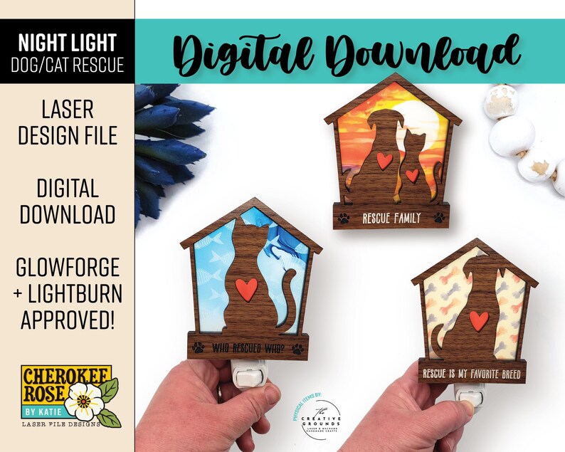 Puede incluir: Tres dise&ntilde;os de luz nocturna de madera con una silueta de perro y gato en forma de casa. El primer dise&ntilde;o tiene un fondo de puesta de sol con el texto "Rescue Family". El segundo dise&ntilde;o tiene un fondo azul y blanco con el texto "Who rescued who?". El tercer dise&ntilde;o tiene un fondo marr&oacute;n claro y blanco con el texto "Rescue is my favorite breed."