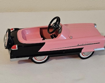 希少ブリキ 足こぎペダルカークラッシクカー旧車 ピンク SUPER SPORT ホールマーク キディカー クラシックス ピンク キャデラック 1956