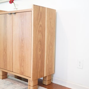 Liquor / wine cabinet sanderswoodworks3@Gmail.com