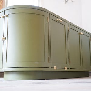 kitchen Cabinets / Island