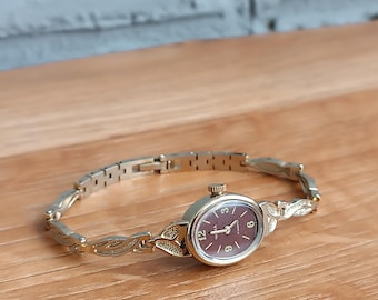 Women&#39;s wristwatch Seagull. Miniature women&#39;s watch. Mechanical wristwatch. Vintage watch, floral watch on a thin bracelet