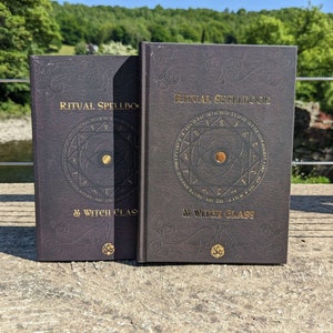 O Livro de Feitiços Ritual e Aula de Bruxas