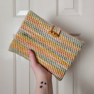 Crochet Book Sleeve | handmade book sleeve | crochet book accessories