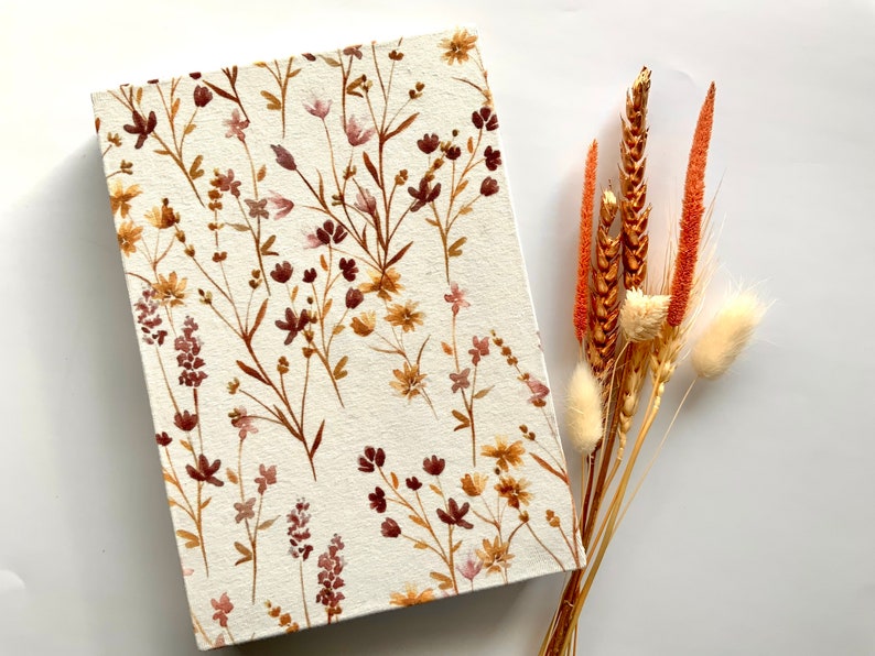 Notizbuch / Skizzenbuch mit Stoffeinband Hardcover graues Papier oder braunes Papier Wildblumen / Aquarell 1 - Mittelgroß grau