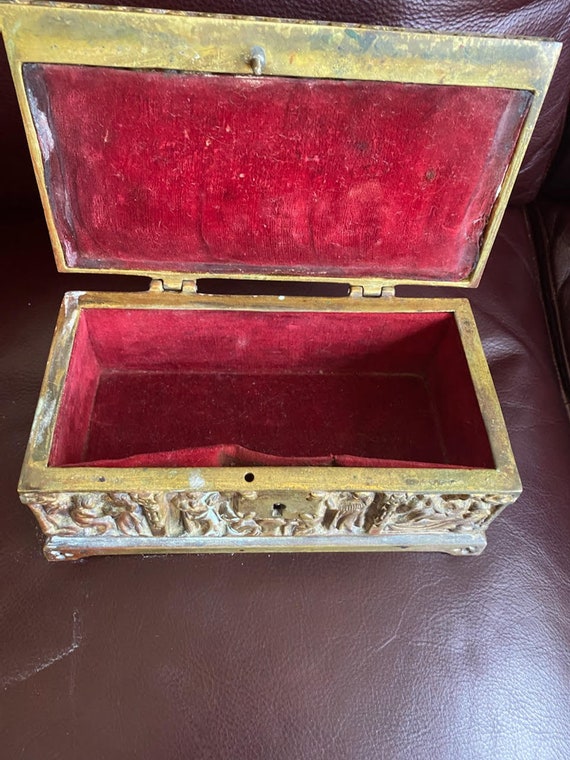 Antique bronze jewelry trinket box Gem