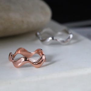 925 Sterling Silver Minimalist Wavy Ring Size 5, 8.5
