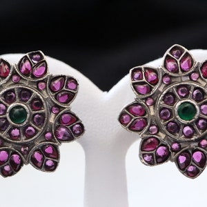 925 Sterling Zilver - Geoxideerde afwerking Ruby Star Madeliefjes Oorbellen