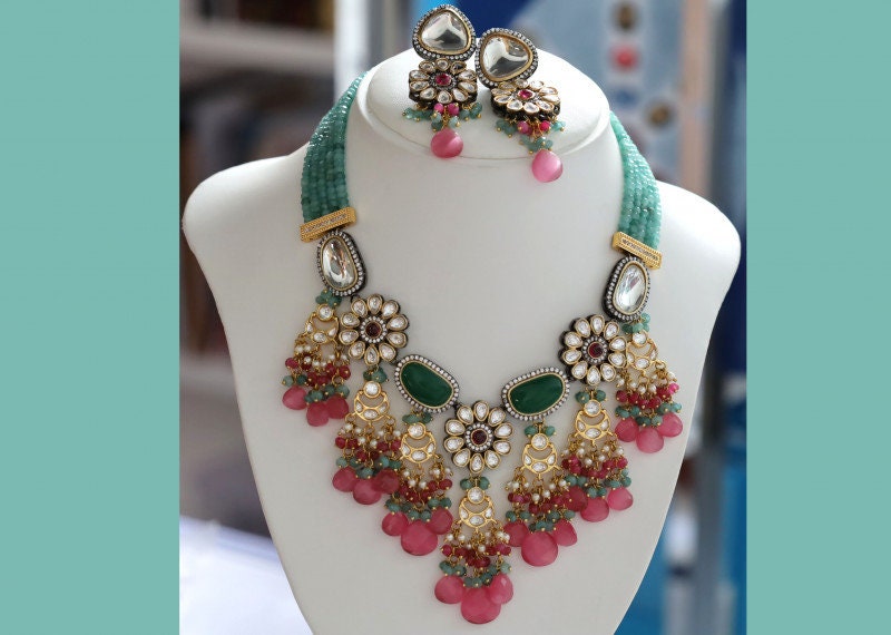 Green kundan shop jewellery online