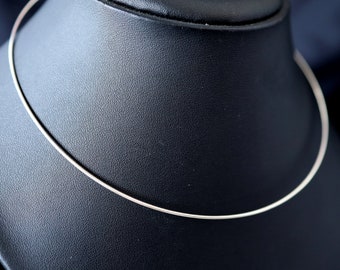 Rhodinierte 925 Sterling Silber Omega Hasli Halskette